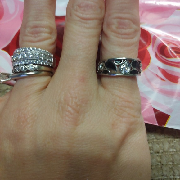Onyx w Cubic Zirconia Accent Ring - Picture 2 of 3
